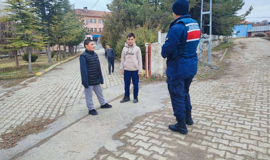 Boğazlıyan İlçe Jandarma Komutanlığı ekipleri, ilçede eğitim gören ilk ve