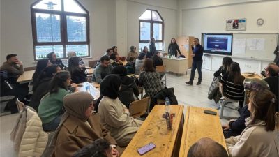 Yozgat İl Milli Eğitim Müdürü İsmail Altınkaynak, öğretmen ve öğrencilerin