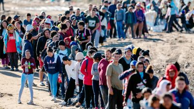 Suriye'deki Esad rejiminin sona ermesinin ardından, Türkiye'de yaşayan Suriyelilerin ülkelerine