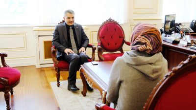 Yozgat Valisi Mehmet Ali Özkan, her hafta düzenlediği halk günü