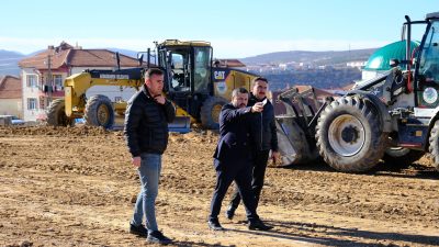Akdağmadeni Belediye Başkanı Nezih Yalçın, belediye fen işleri ekiplerinin ilçede