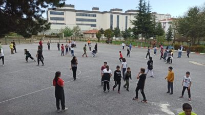 Son yıllarda artan ekonomik sıkıntılar, ilk önce çocukları etkiledi. Ailelerin