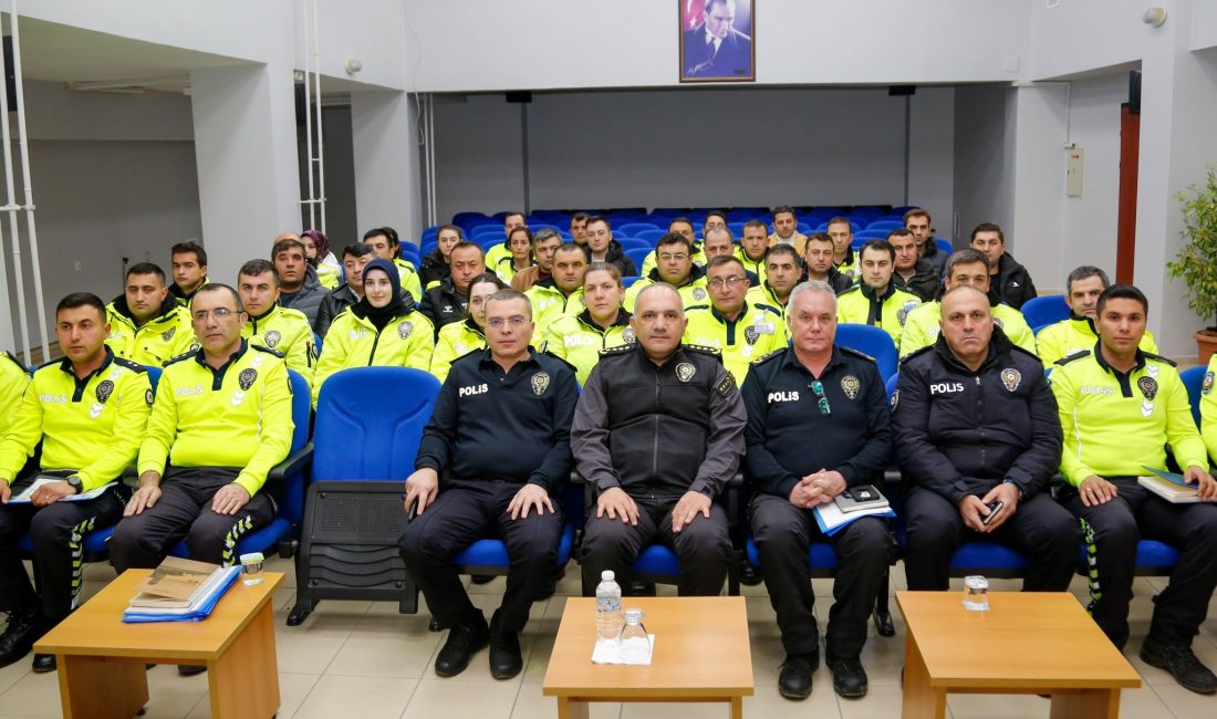 Yozgat İl Emniyet Müdürü Recep Tecimer'in başkanlığında, müdür yardımcıları, trafik