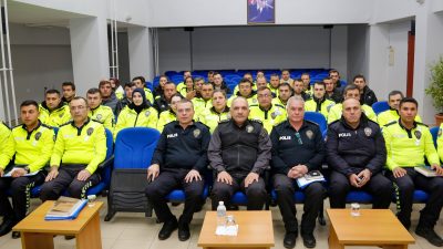 Yozgat İl Emniyet Müdürü Recep Tecimer'in başkanlığında, müdür yardımcıları, trafik