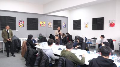 Sorgun Belediye Başkanı M. Erkut Ekinci, Alper Gezeravcı Kültür Merkezi’nde