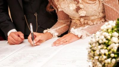 Evlilik, çoğu zaman hayat boyu sürecek bir birlikteliğin başlangıcı olarak