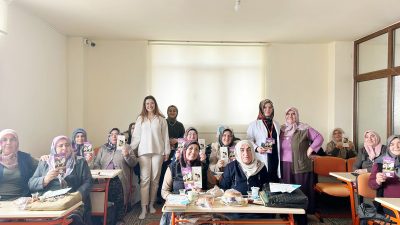 Yozgat Merkez Toplum Sağlığı Merkezi personelleri, ebe Ülkü Akay ve