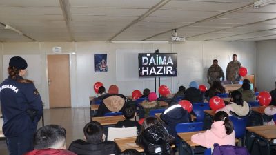 Yozgat İl Jandarma Komutanlığı, Çocuk Evleri Sitesi Müdürlüğü'nde kalan çocuklara