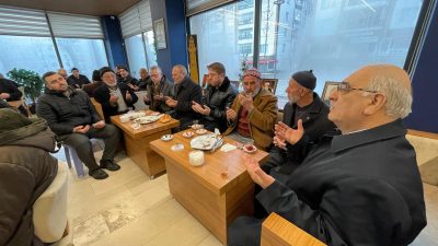 Yozgat Belediye Başkanı Kazım Arslan, her hafta Cuma sabahları namaz