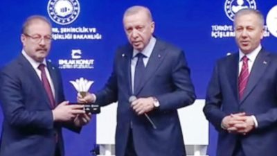 6 Şubat 2023 tarihinde Adıyaman’da düzenlenen deprem anma töreninde, depremin