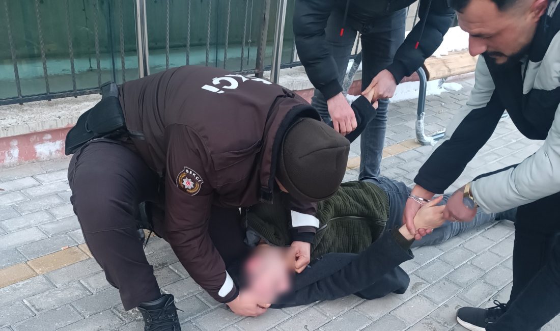 Yozgat’ta Sokak ortasında sağlık problemi nedeniyle kriz geçiren bir gence