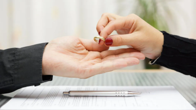 Adalet Bakanlığı, boşanma davalarının daha hızlı sonuçlanabilmesi amacıyla yeni bir