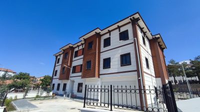 Yozgat Valisi Mehmet Ali Özkan, Çekerek ilçesinde yapımı tamamlanan Toplum