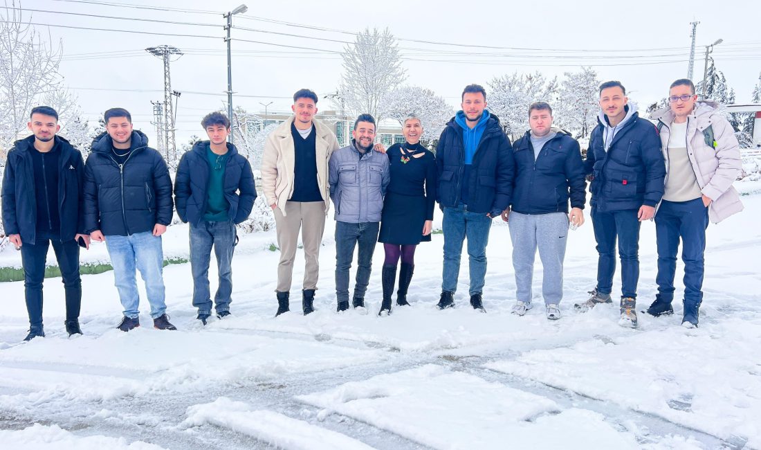 Yozgat Bozok Üniversitesi İletişim Fakültesi Dekanı Prof. Dr. Zülfiye Acar