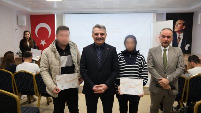 Yozgat Valisi Mehmet Ali Özkan, genç çiftlerle bir araya gelerek,