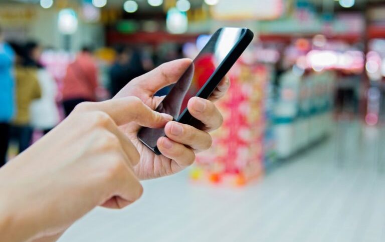 Sanayi ve Teknoloji Bakanı Mehmet Fatih Kacır, vatandaşların zincir marketlerdeki