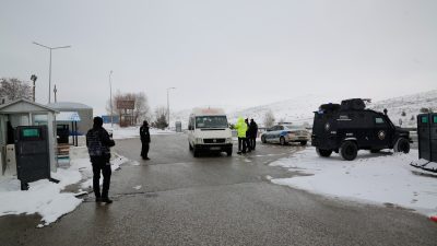 Yozgat İl Emniyet Müdürlüğü, güvenlik önlemleri kapsamında Muslubelen Uygulama Noktasında