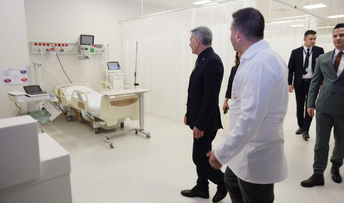 Yozgat Valisi Mehmet Ali Özkan, Yozgat Şehir Hastanesi'nde hizmete giren