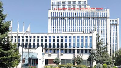 Çalışma ve Sosyal Güvenlik Bakanı Vedat Işıkhan, kendi işini kurmak