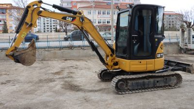 Yerköy Belediye Başkanı Av. Fatih Arslan, belediyelerine bağışta bulunan bir