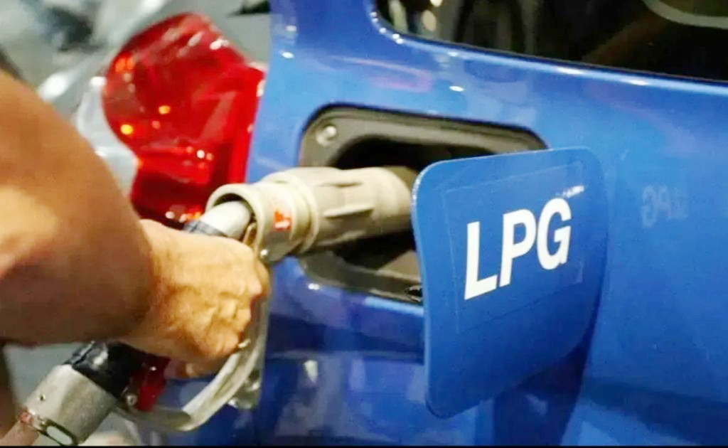 Bu gece yarısından itibaren LPG otogazın fiyatı 1 lira 4