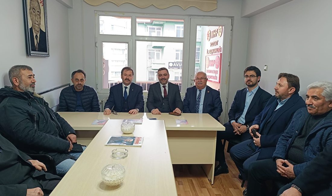 AK Parti Yozgat İl Başkanı Av. Hasan Kandemir, beraberinde yönetim