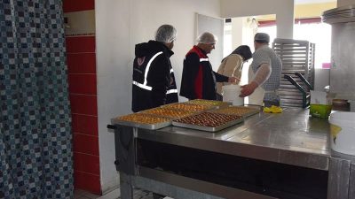 Yozgat'ta Ramazan ayının başlamasıyla birlikte fırınlar ve tatlı üretimi yapan