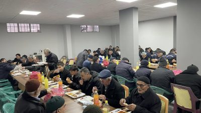 Saraykent Kaymakamı Mete Öztürk, Ramazan ayı kapsamında Çiçekli Köyü'nde düzenlenen