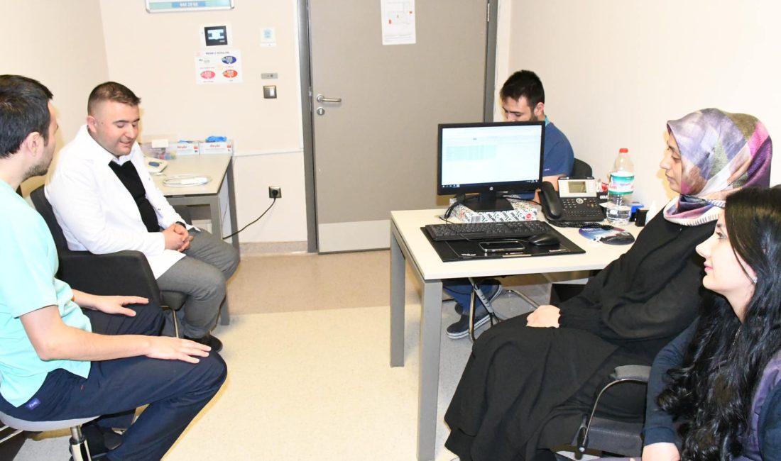 Yozgat Şehir Hastanesi Başhekimi Uzman Dr. Mustafa Kozan, hekimlerin ve