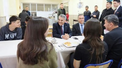 Yozgat Valisi Mehmet Ali Özkan, Şehitler Fen Lisesi'nde eğitim gören