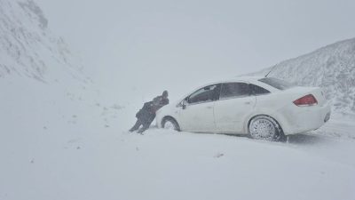 Yozgat Valisi Mehmet Ali Özkan, etkili olan kar yağışı ve