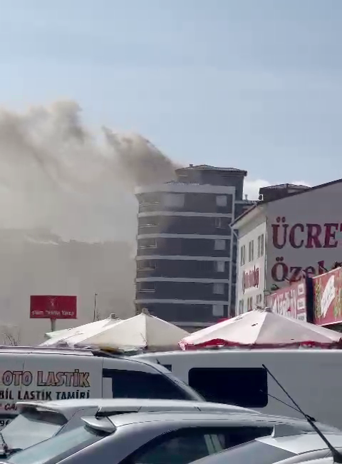 Yozgat’ta bir restoranda çıkan baca yangını, paniğe neden oldu. Yangın,