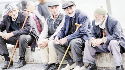 TBMM Başkanlığı’na sunulan ve emekli bayram ikramiyesinin 3 bin TL’den