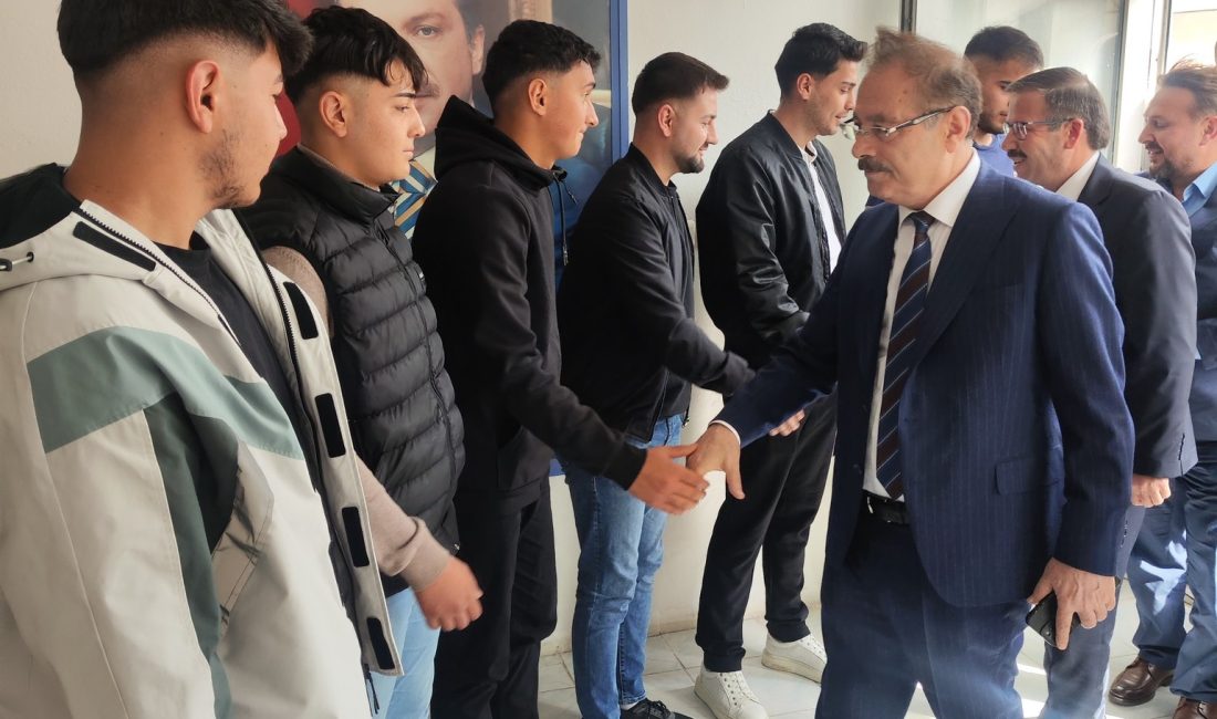 AK Parti Yozgat Milletvekili ve TESKOMB Genel Başkanı Abdulkadir Akgül,