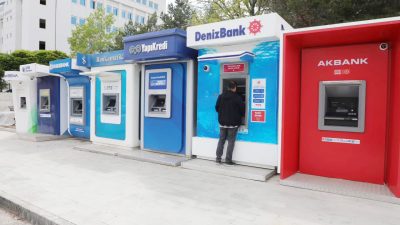 Piyasada artan nakit talebine karşı hazırlık yapan bankalar, ATM'lerden yapılan