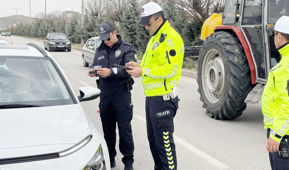 İçişleri Bakanı Ali Yerlikaya, 1 Ocak-24 Nisan tarihleri arasında trafik