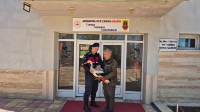 Yozgat’ın Sarıkaya ilçesinde jandarma ekipleri, devriye görevi sırasında yaralı halde