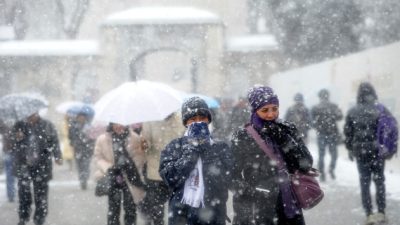 Meteoroloji uzmanları, Türkiye’nin nisan ayına sert hava koşullarıyla gireceğini duyurdu.