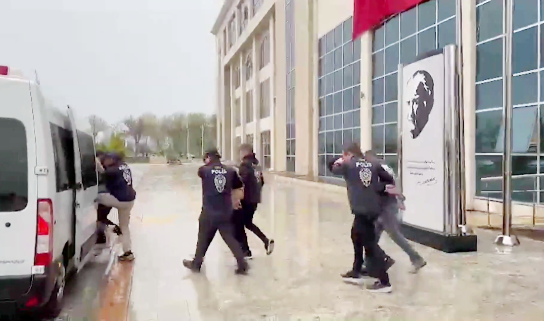 İçişleri Bakanı Ali Yerlikaya, 8 il merkezli gerçekleştirilen geniş çaplı