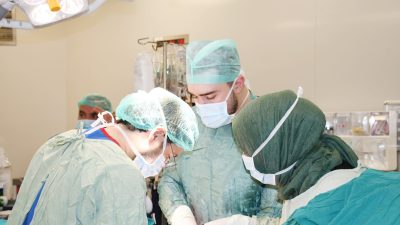 Yozgat Şehir Hastanesi Üroloji polikliniğine rahatsızlığı nedeniyle başvuran 64 yaşındaki