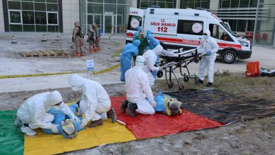 Afet farkındalığını artırmak ve gençlerin afet yönetimi becerilerini geliştirmek amacıyla