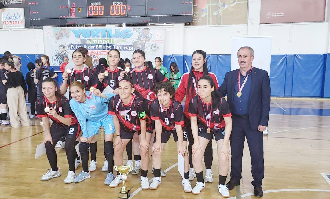 Tunceli'de düzenlenen YURTLİG Futsal Kızlar Bölgesel Turnuvası'nda Yozgat ekibi büyük