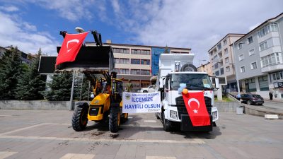 Akdağmadeni Belediyesi, hizmet kapasitesini artırmak amacıyla araç filosuna 2 yeni