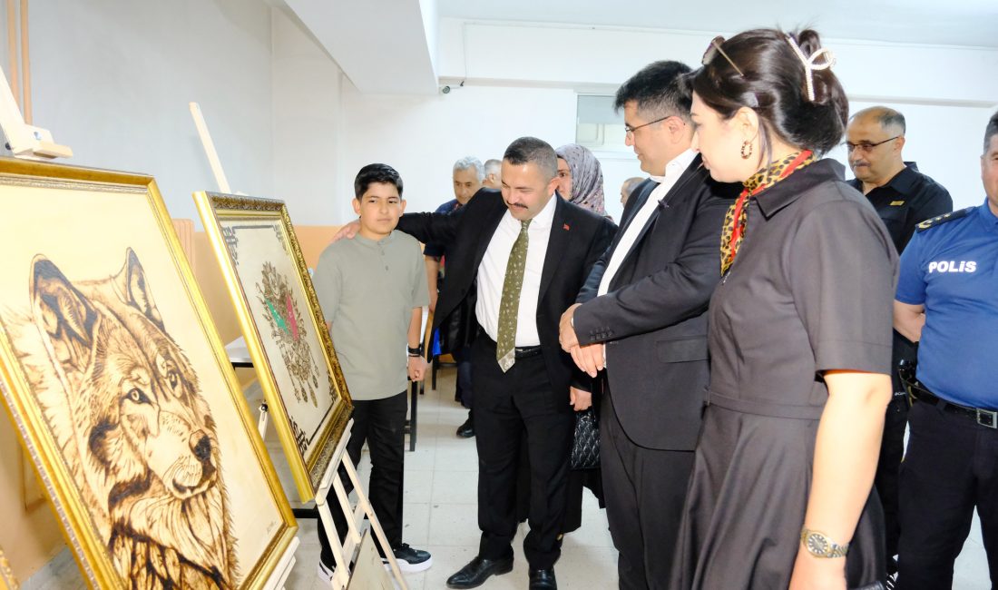 Akdağmadeni ilçesinde eğitim veren Atatürk İmam Hatip Ortaokulu öğrencileri, yıl