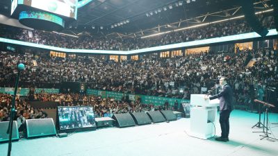 AK Parti Genel Merkez Gençlik Kolları Başkanlığı görevine seçilmesiyle birlikte