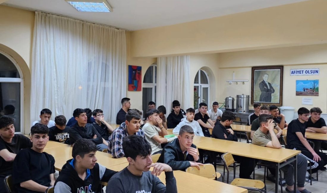 Yozgat İl Müftülüğü tarafından geleceğin mimarı olan gençlerin, milli ve