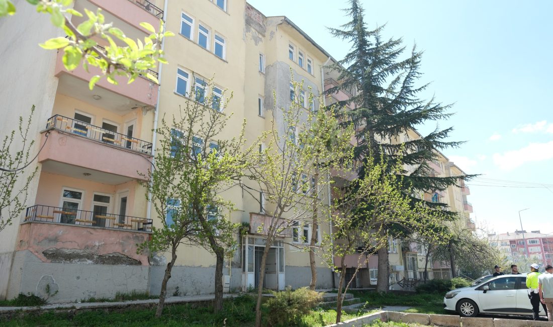 Yozgat Valisi Mehmet Ali Özkan, yenilenmesi planlanan Erdoğan Akdağ Mahallesi’ndeki