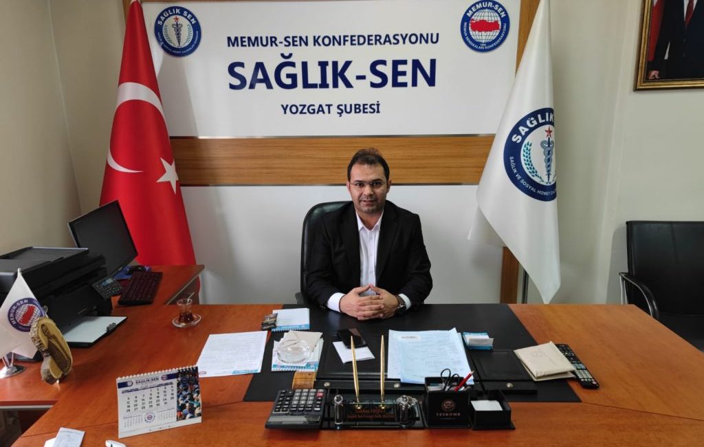 Sağlık ve sosyal hizmet emekçilerinin haklarını savunma konusundaki kararlı duruşunu