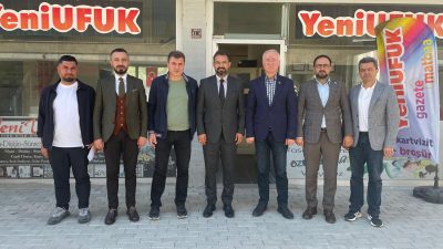 Sağlık-Sen Yozgat Şube Başkanı Gökhan Eroğlu, beraberindeki yönetim kurulu üyeleriyle