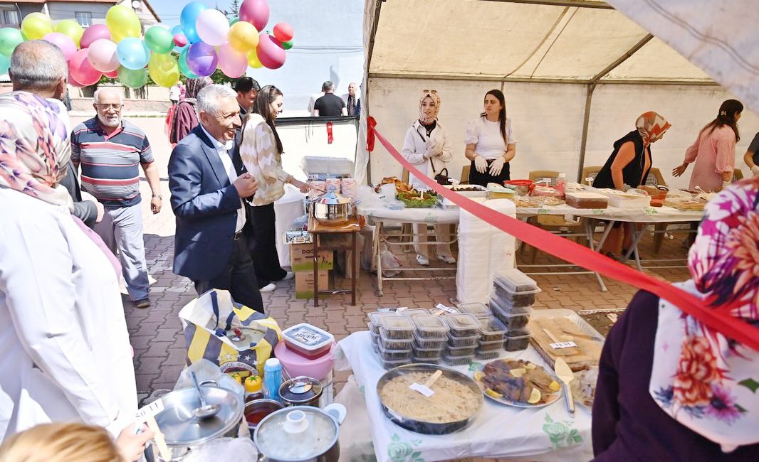 Şefaatli ilçesinde, Şehit Adnan Menderes Gülbaş İlkokulu Okul Aile Birliği